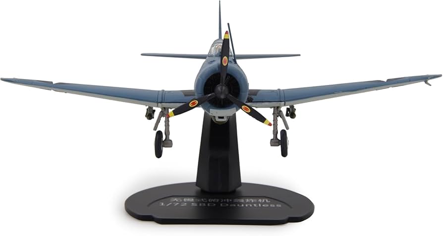 WWⅡ アメリカ海軍急降下爆撃機ドーントレス　1/72 完成品模型　ミッドウェー WWⅡ アメリカ海軍急降下爆撃機ドーントレス 1/72 完成品模型